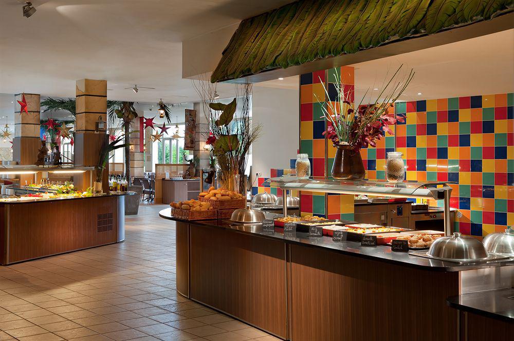 马恩拉瓦莱探索者酒店 马尼库尔勒翁格尔 餐厅 照片
